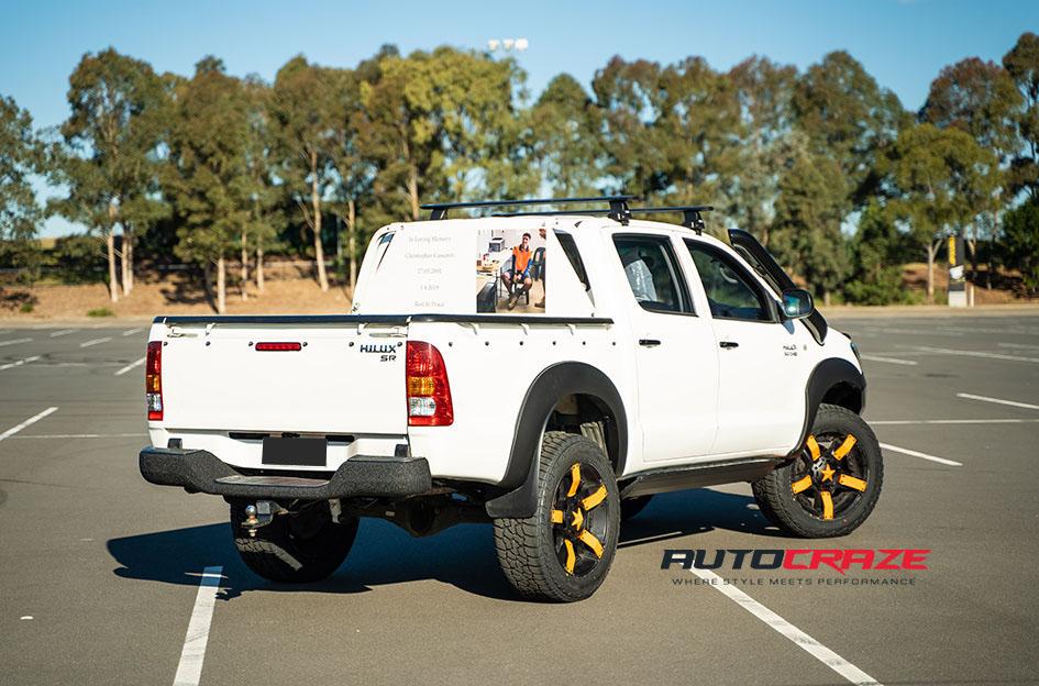 TOYOTA HILUX 4WD ROCKSTAR XD 2 MATTE BLACK ORANGE INSERTS